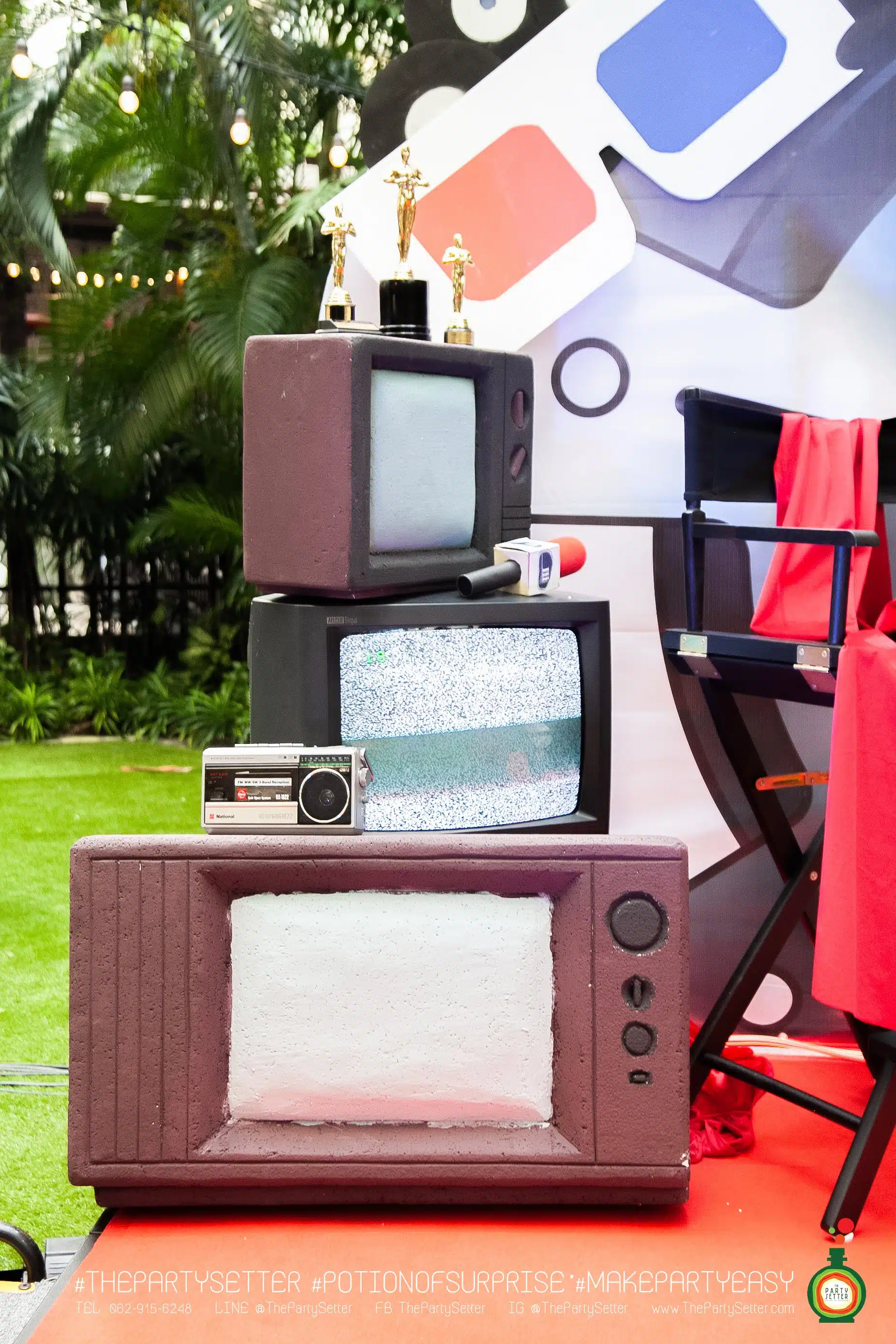 the party setter theme 90s 14 scaled
