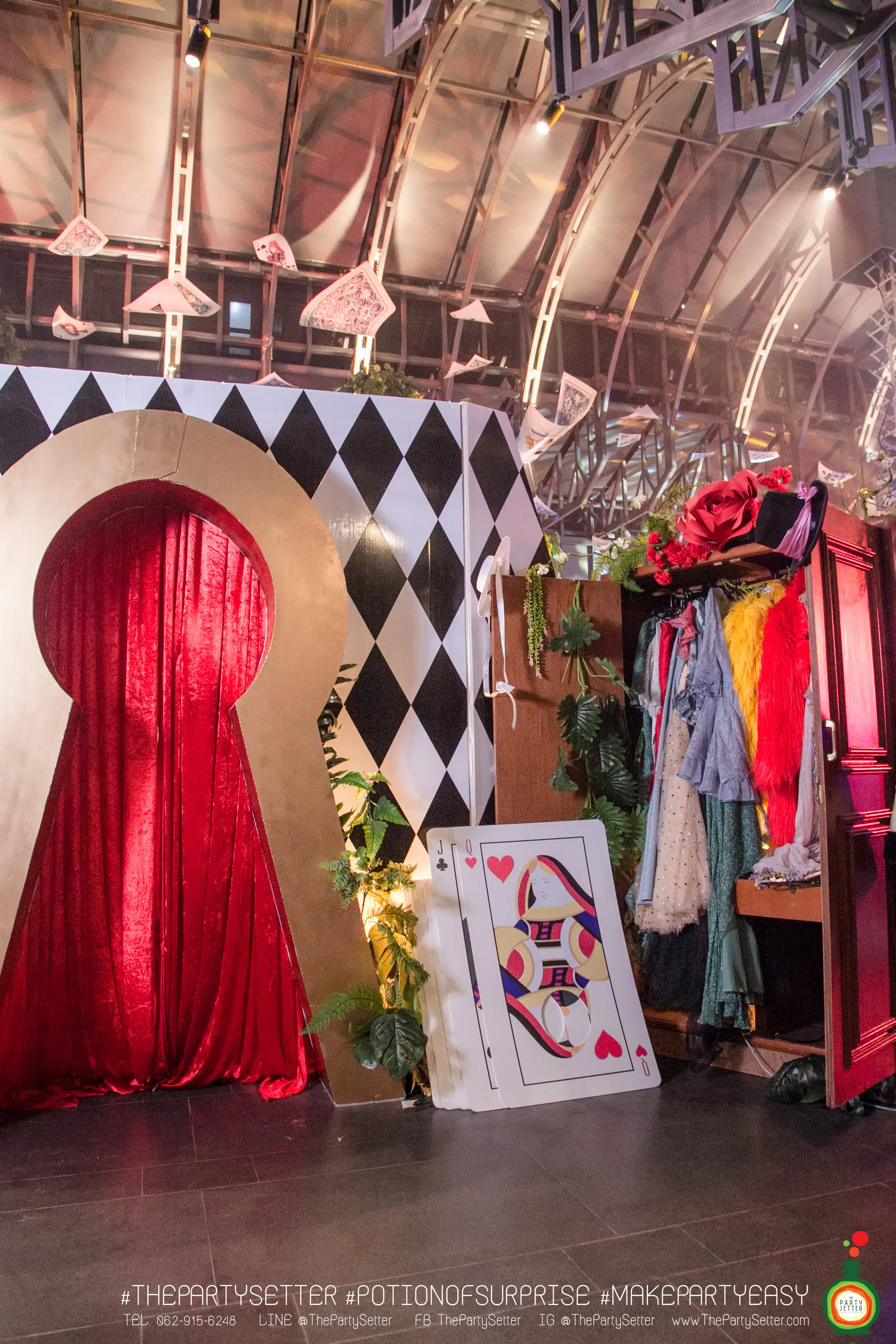 the party setter theme alice in wonserland 21 1 scaled