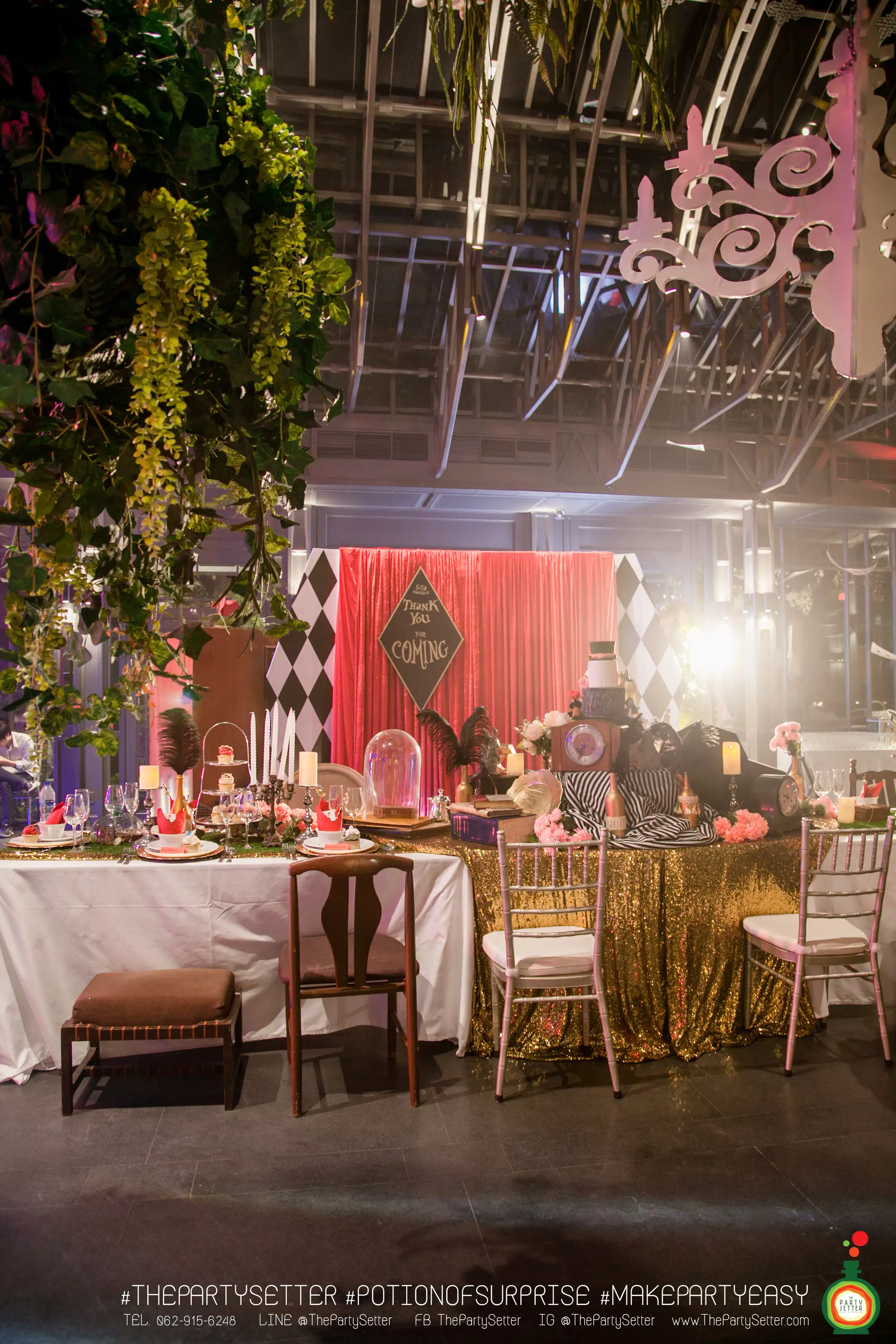 the party setter theme alice in wonserland 26 1 scaled