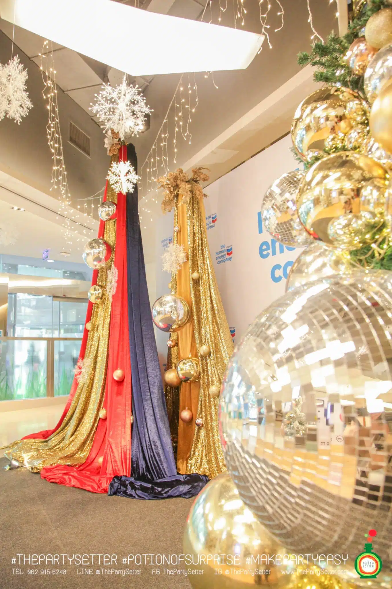 the party setter theme christmas chevron 17