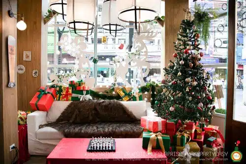 the party setter theme christmas deep forest 12