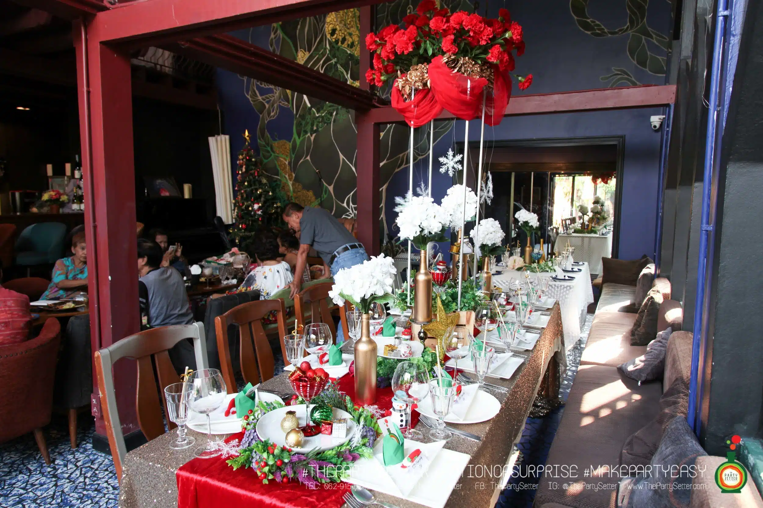 the party setter theme christmas red green 14 1