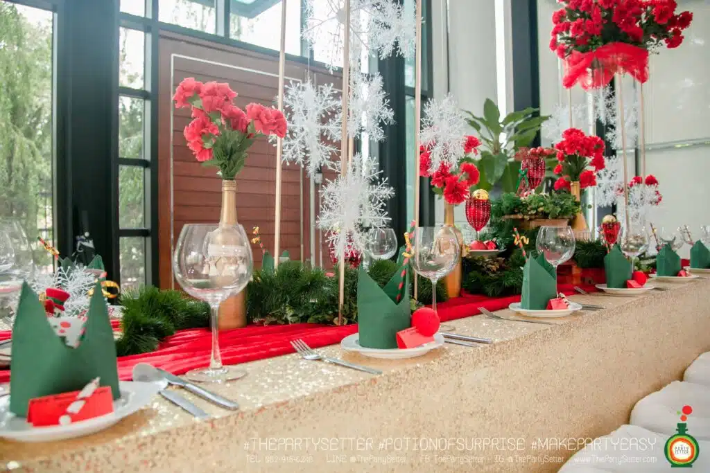 the party setter theme christmas red green 18