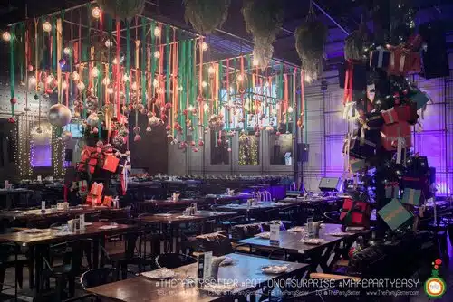 the party setter theme christmas red green 8