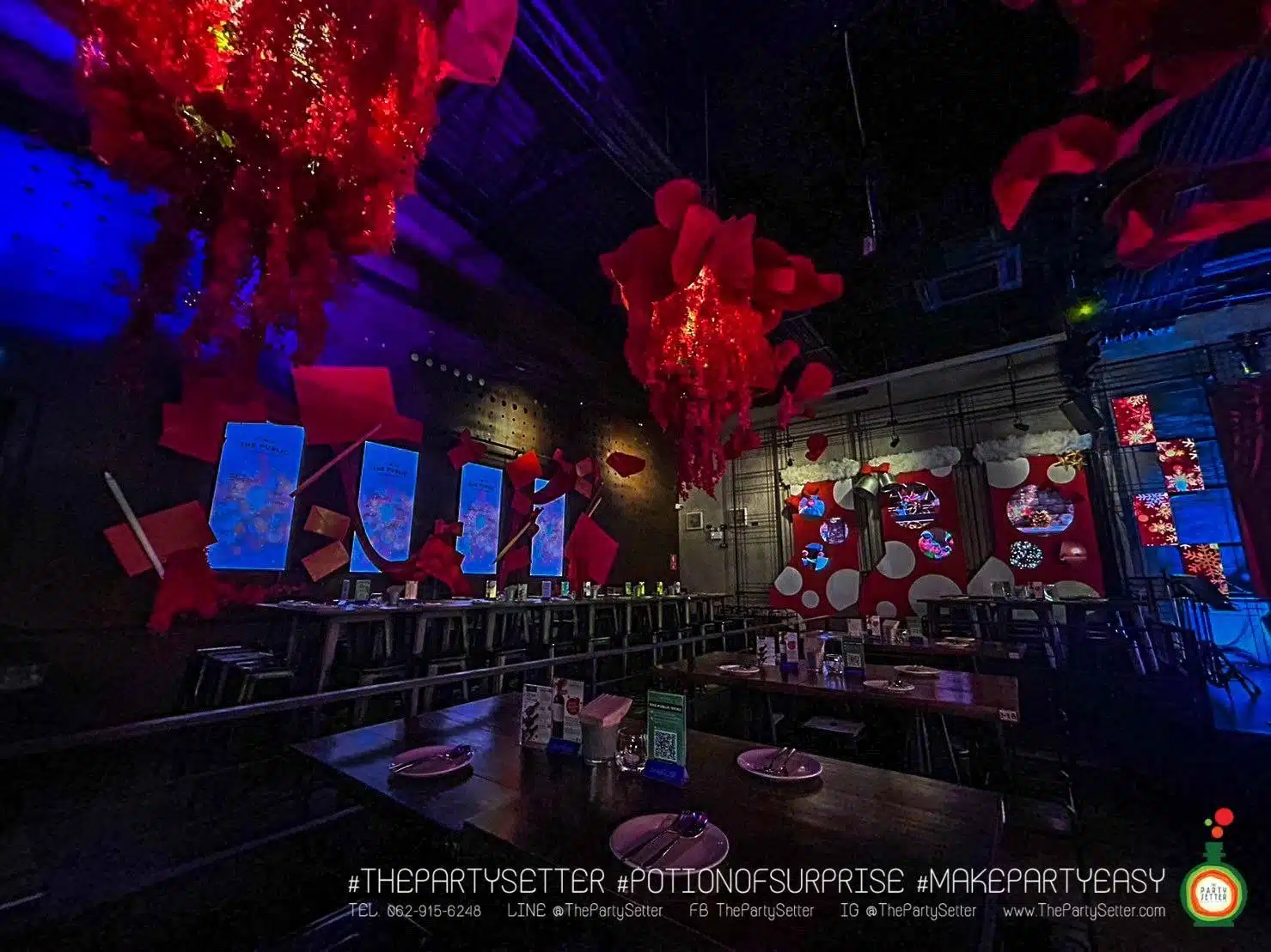 the party setter theme christmas red velvet 20