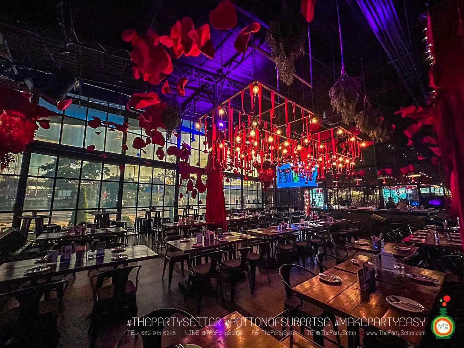 the party setter theme christmas red velvet 25