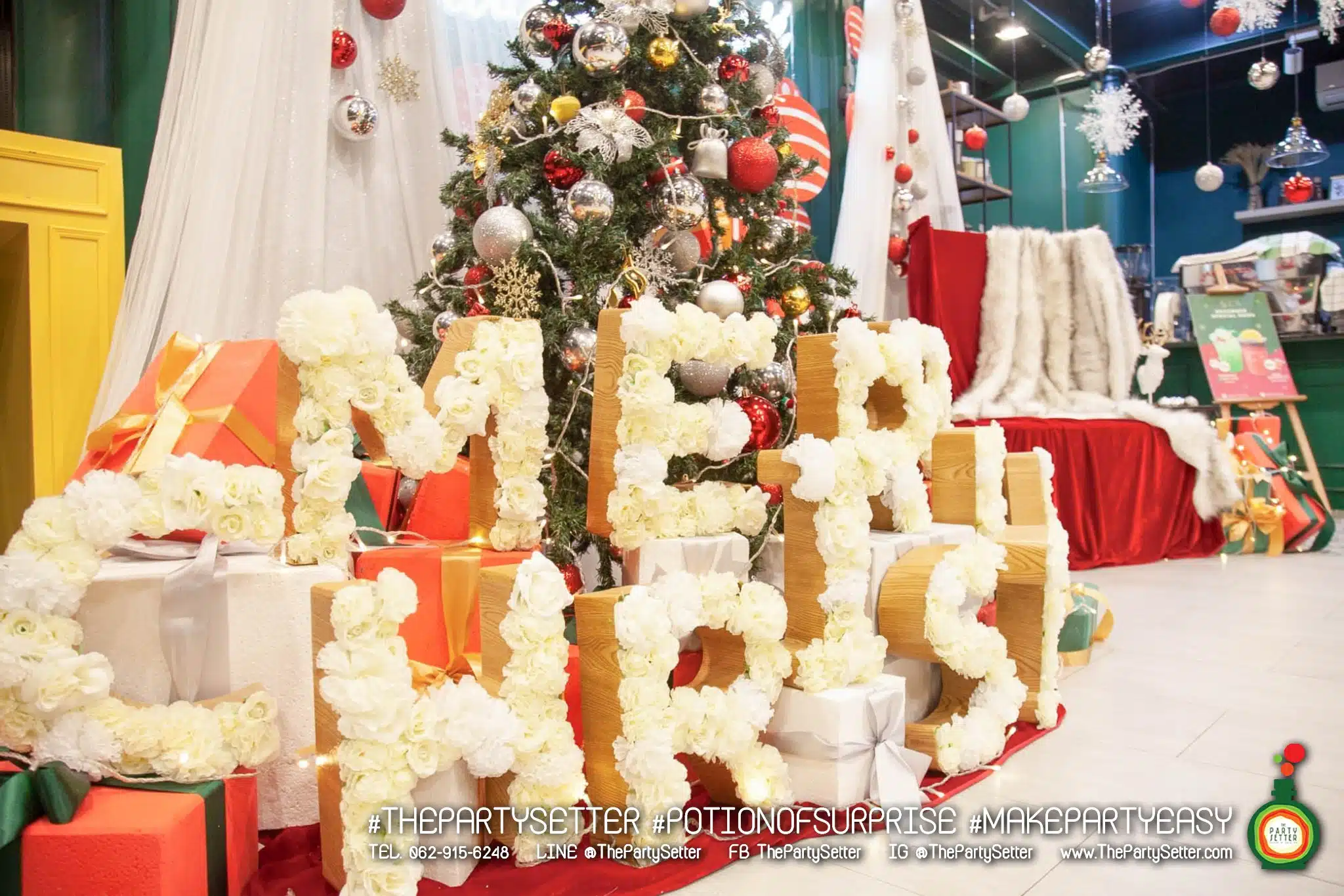 the party setter theme christmas red white1 1