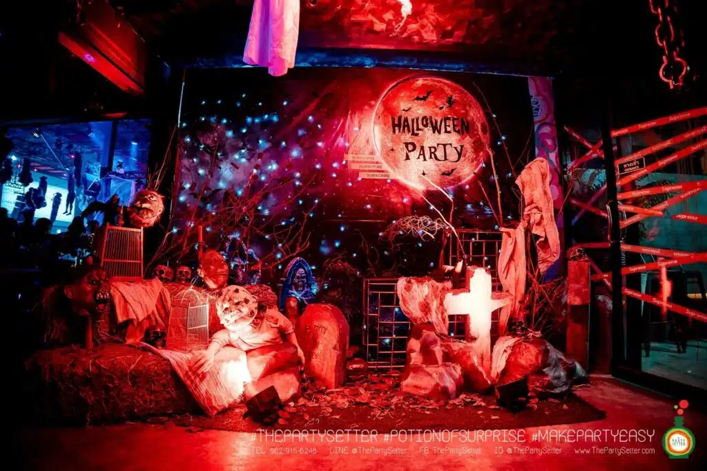 the party setter theme halloween the red moon 3