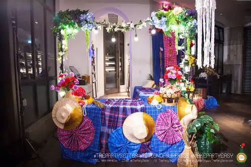 the party setter theme isan odern 22