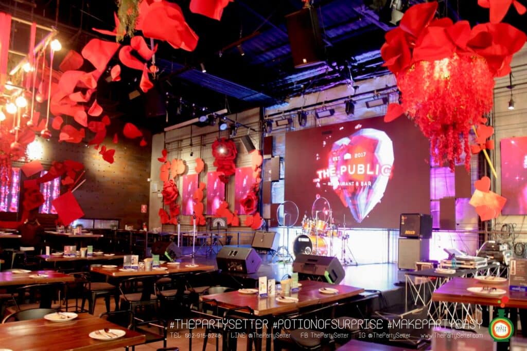 จัดธีมวาเลนไทน์ แดง โรแมนติก