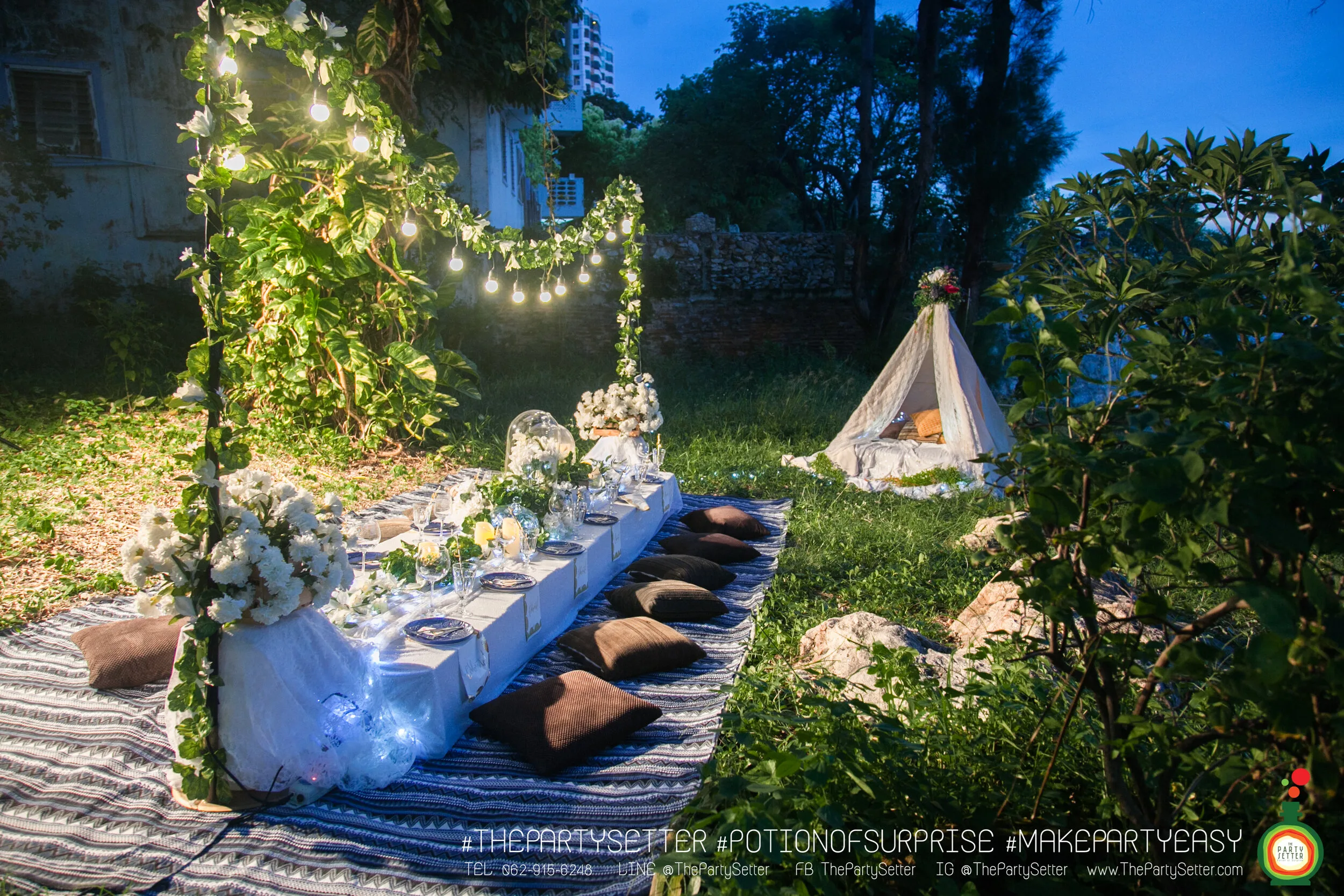 thepartysetter populartheme White Garden 001