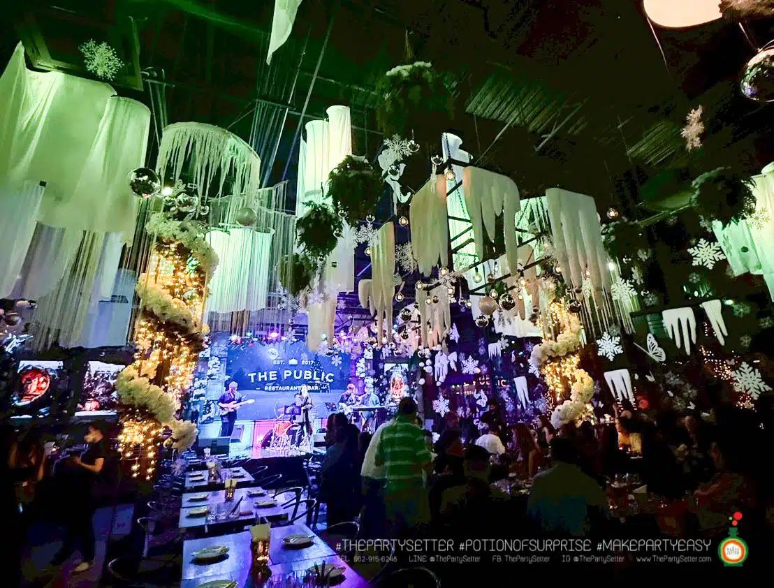 tps theme Frozen White Christmas 2026 76