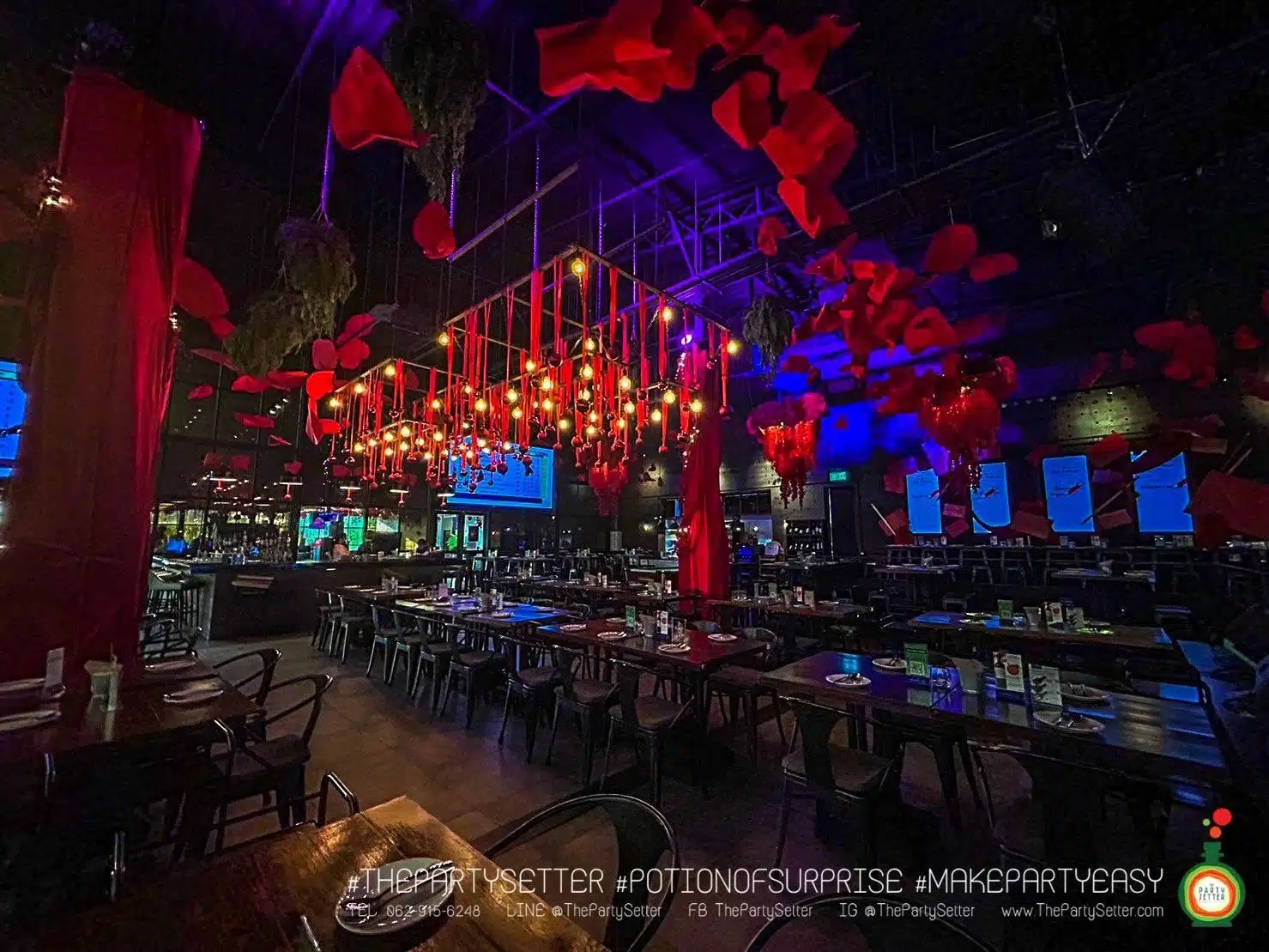 the party setter theme christmas red velvet 10